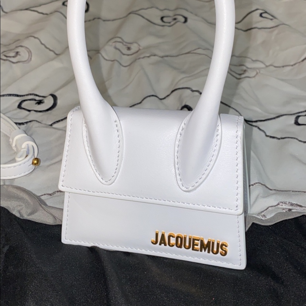 White Jacquemus Le Chiquito purse